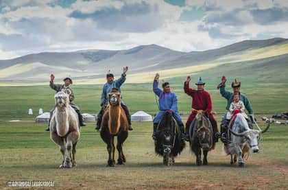 몽골 중부 여행 3박4일 미니사막 우기호수 테를지 엘승타사르헤 단독 숙소 전용차량 공항샌딩