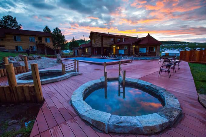 중부여행 3박4일 미니사막 쳉헤르온천 우기호수 단독 숙소 전용차량 공항샌딩